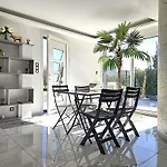 Maison Sapiac - 4pers - 2 - 3 Lits - Clim Reversible - Terrasse Ombragee Et Grand Jardin - Piscine Saison Estivale Ferienhaus