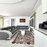 Maison Sapiac - 4pers - 2 - 3 Lits - Clim Reversible - Terrasse Ombragee Et Grand Jardin - Piscine Saison Estivale Ferienhaus *