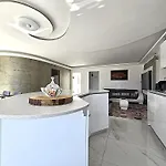 Ferienhaus Maison Sapiac - 4pers - 2 - 3 Lits - Clim Reversible - Terrasse Ombragee Et Grand Jardin - Piscine Saison Estivale *