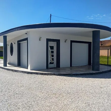 Maison Sapiac - 4pers - 2 - 3 Lits - Clim Reversible - Terrasse Ombragee Et Grand Jardin - Piscine Saison Estivale Ferienhaus *