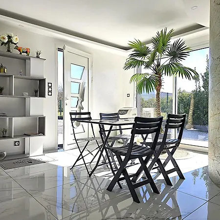 Maison Sapiac - 4pers - 2 - 3 Lits - Clim Reversible - Terrasse Ombragee Et Grand Jardin - Piscine Saison Estivale Дом отдыха