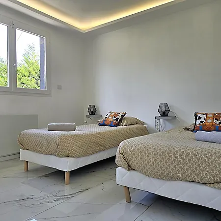 Hébergement de vacances Maison Sapiac - 4pers - 2 - 3 Lits - Clim Reversible - Terrasse Ombragee Et Grand Jardin - Piscine Saison Estivale