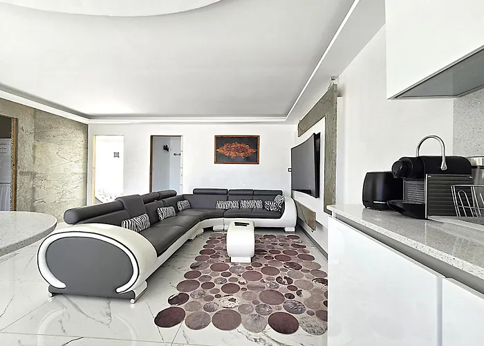 Maison Sapiac - 4pers - 2 - 3 Lits - Clim Reversible - Terrasse Ombragee Et Grand Jardin - Piscine Saison Estivale Дом отдыха *